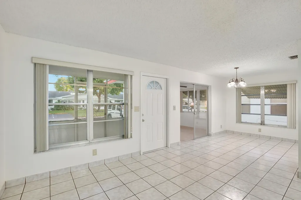 8547 NW 12th Street Plantation FL 33322