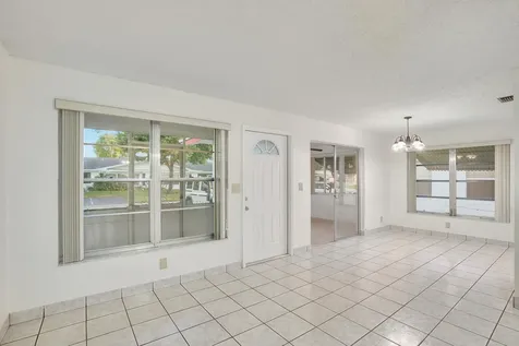 8547 NW 12th Street Plantation FL 33322