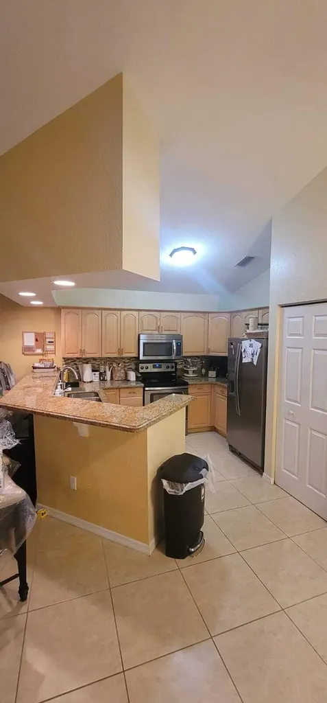 211 NE 13th Avenue Boynton Beach FL 33435