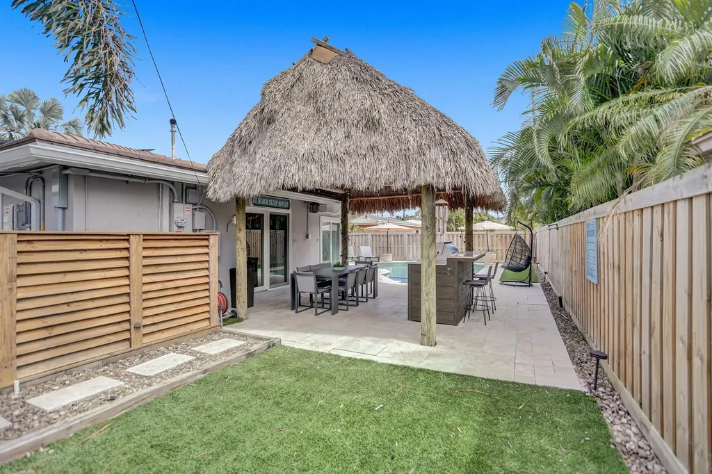 470 SE 4th Court Pompano Beach FL 33060