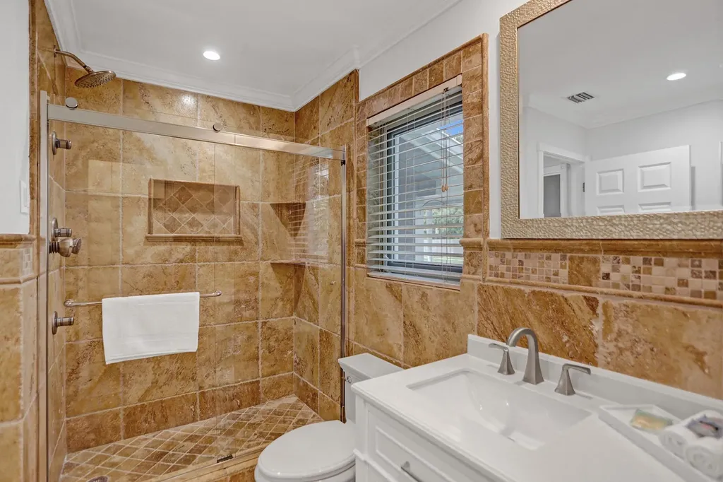 470 SE 4th Court Pompano Beach FL 33060
