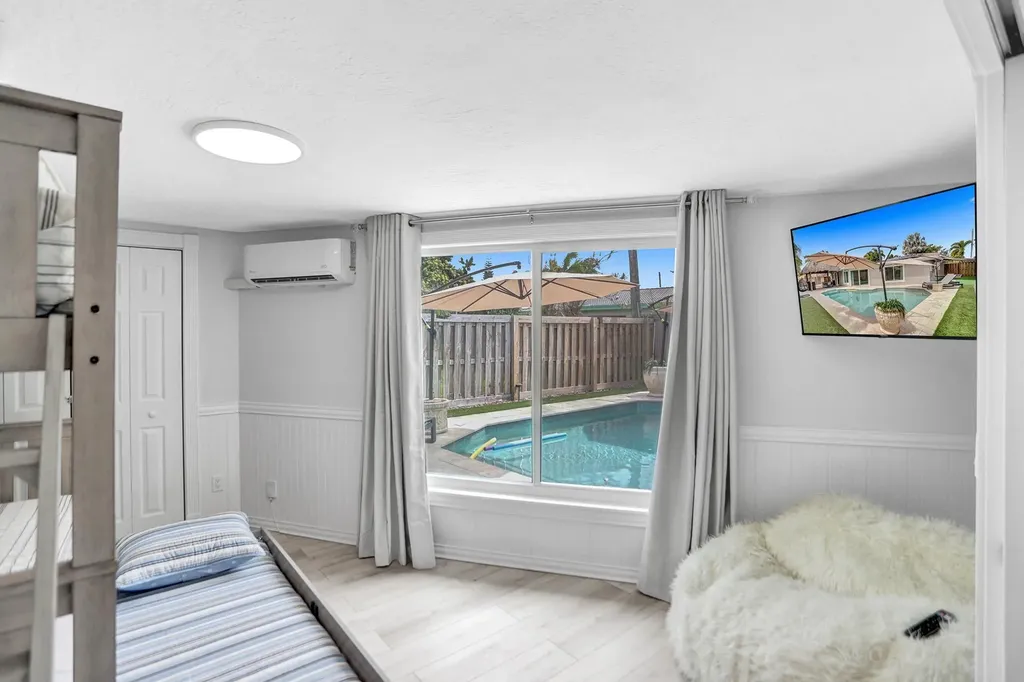 470 SE 4th Court Pompano Beach FL 33060