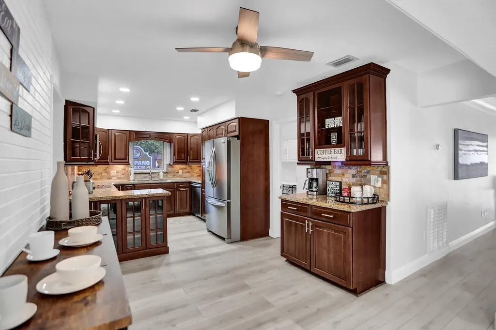 470 SE 4th Court Pompano Beach FL 33060