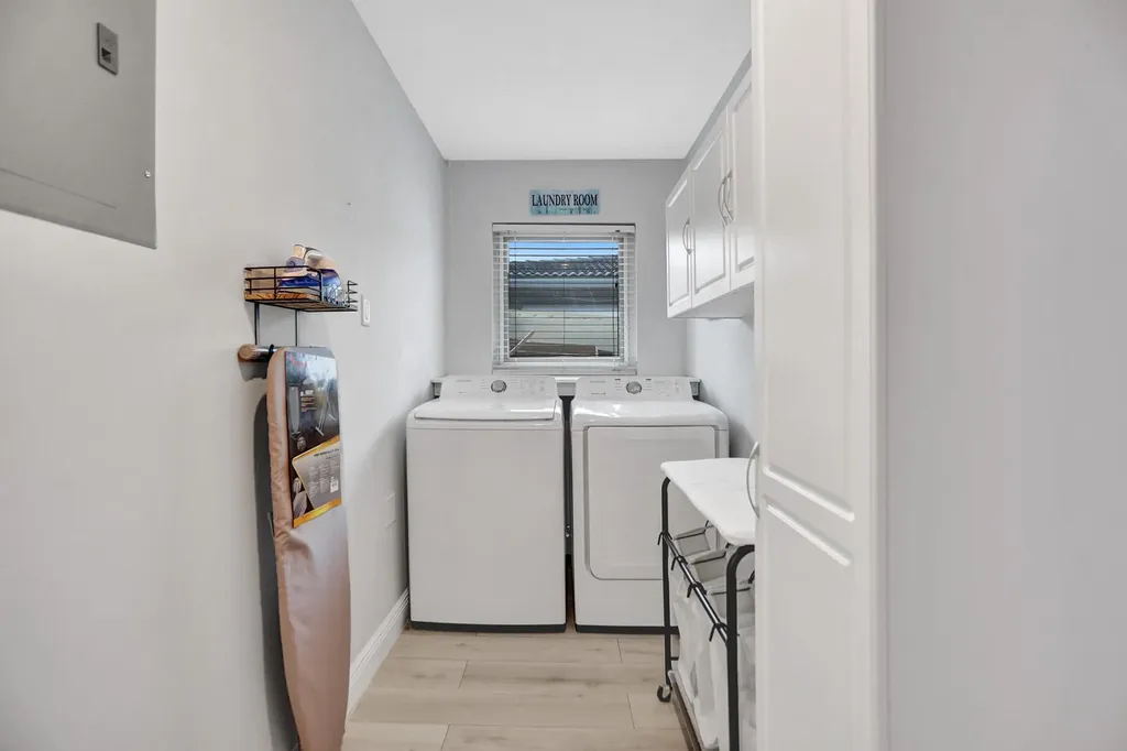 470 SE 4th Court Pompano Beach FL 33060