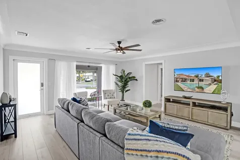 470 SE 4th Court Pompano Beach FL 33060