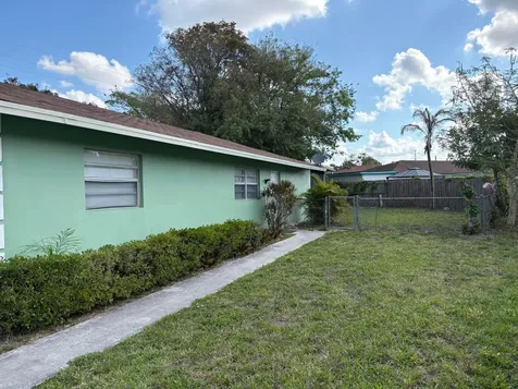5954 Bahama Court West Palm Beach FL 33407