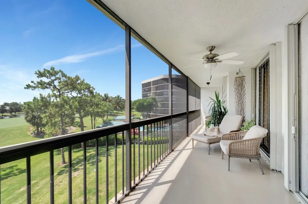 5279 S Fountains Drive S Lake Worth FL 33467