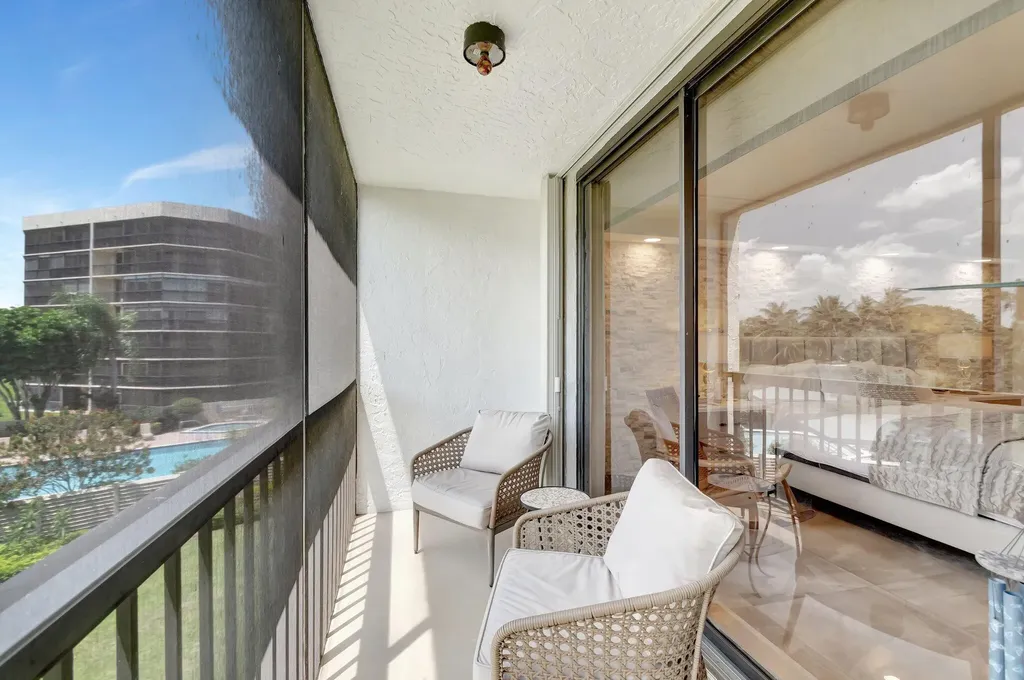 5279 S Fountains Drive S Lake Worth FL 33467