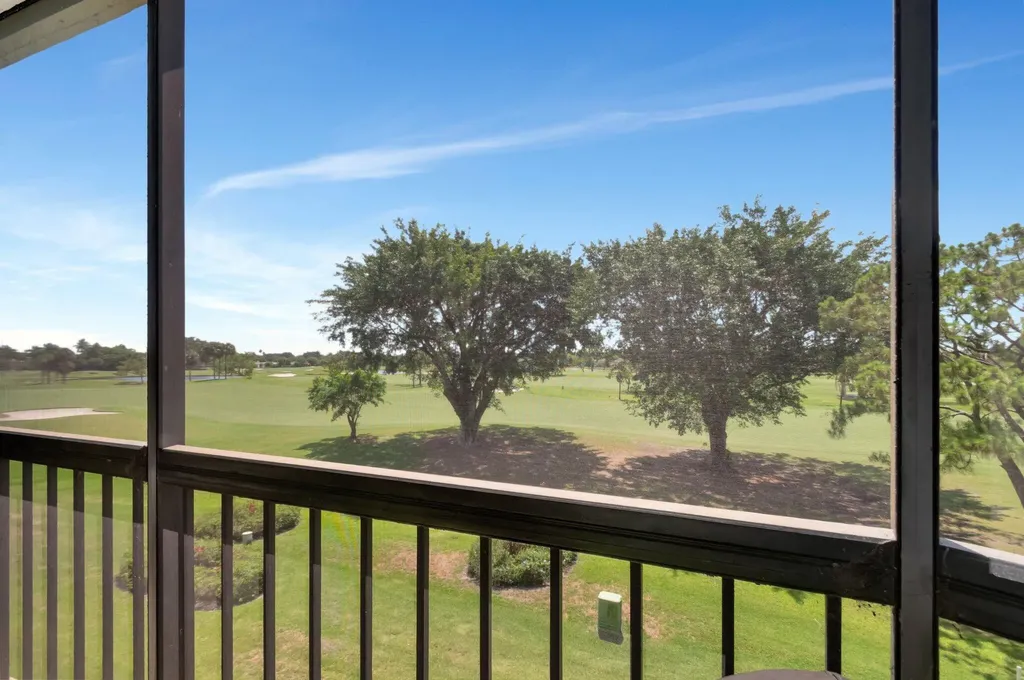 5279 S Fountains Drive S Lake Worth FL 33467