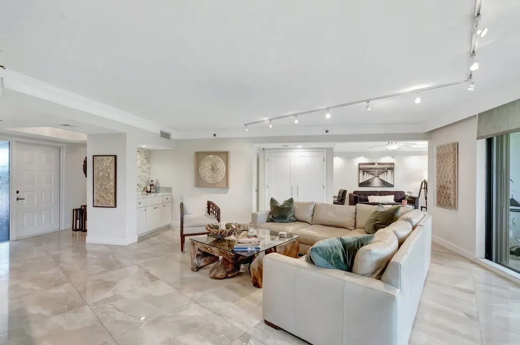 5279 S Fountains Drive S Lake Worth FL 33467