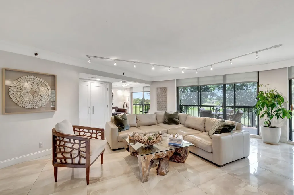 5279 S Fountains Drive S Lake Worth FL 33467