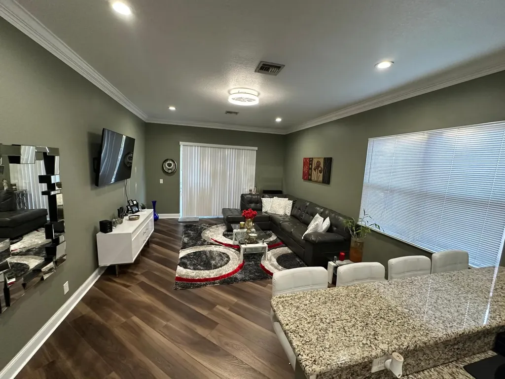 942 NW Leonardo Circle Port St Lucie FL 34986