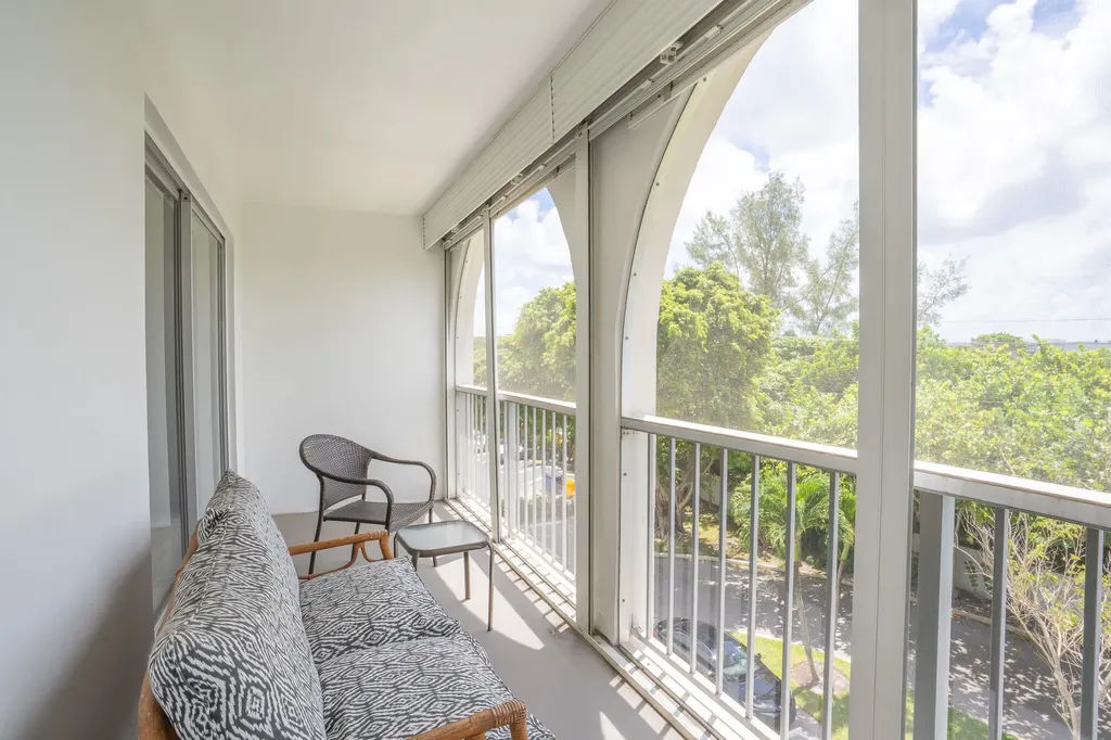 250 NE 20th Street Boca Raton FL 33431
