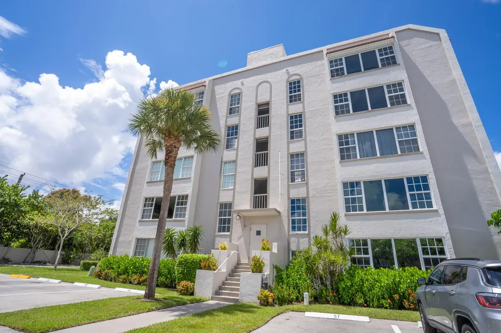 250 NE 20th Street Boca Raton FL 33431