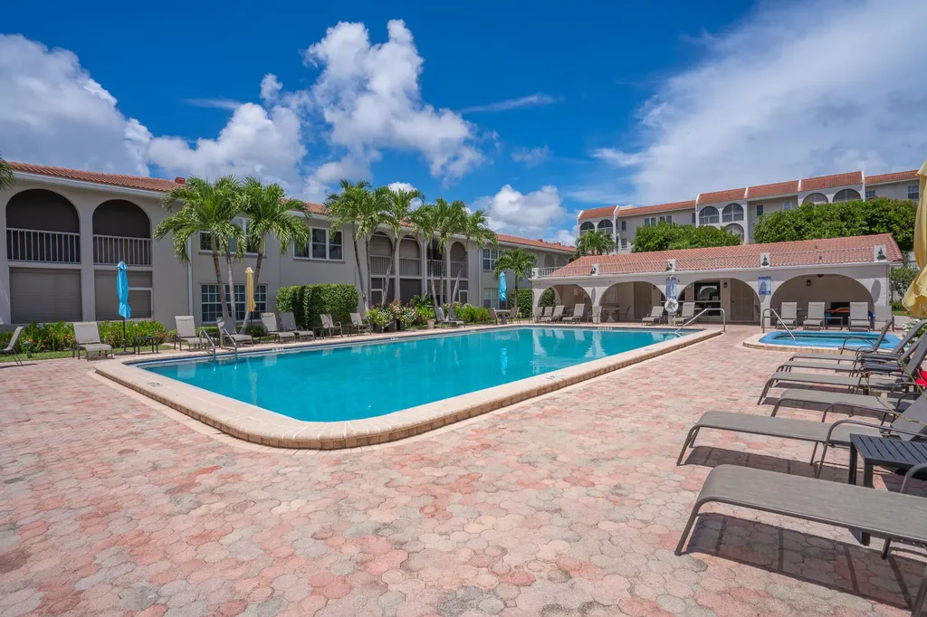 250 NE 20th Street Boca Raton FL 33431