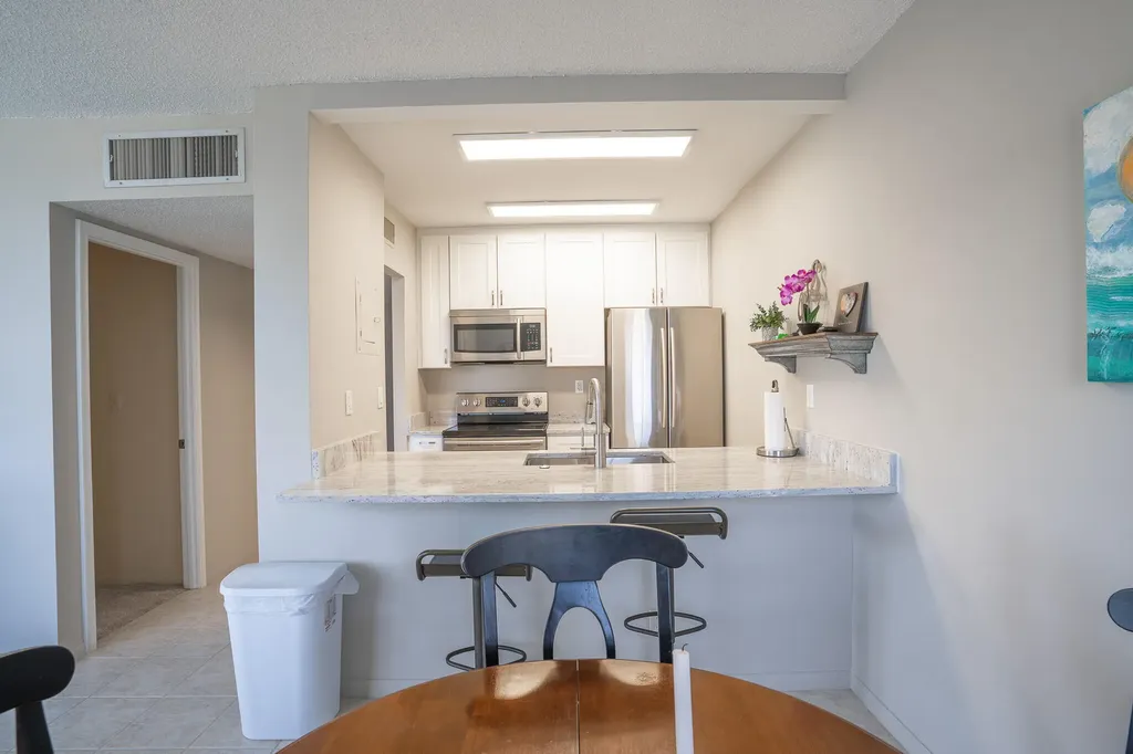 250 NE 20th Street Boca Raton FL 33431