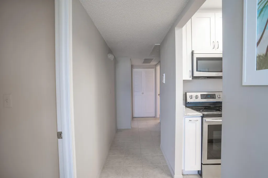 250 NE 20th Street Boca Raton FL 33431
