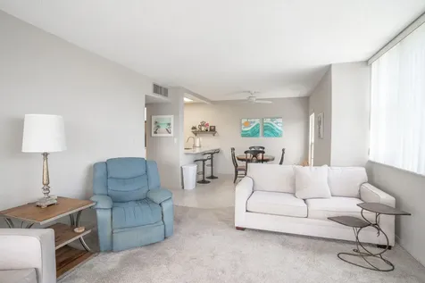 250 NE 20th Street Boca Raton FL 33431