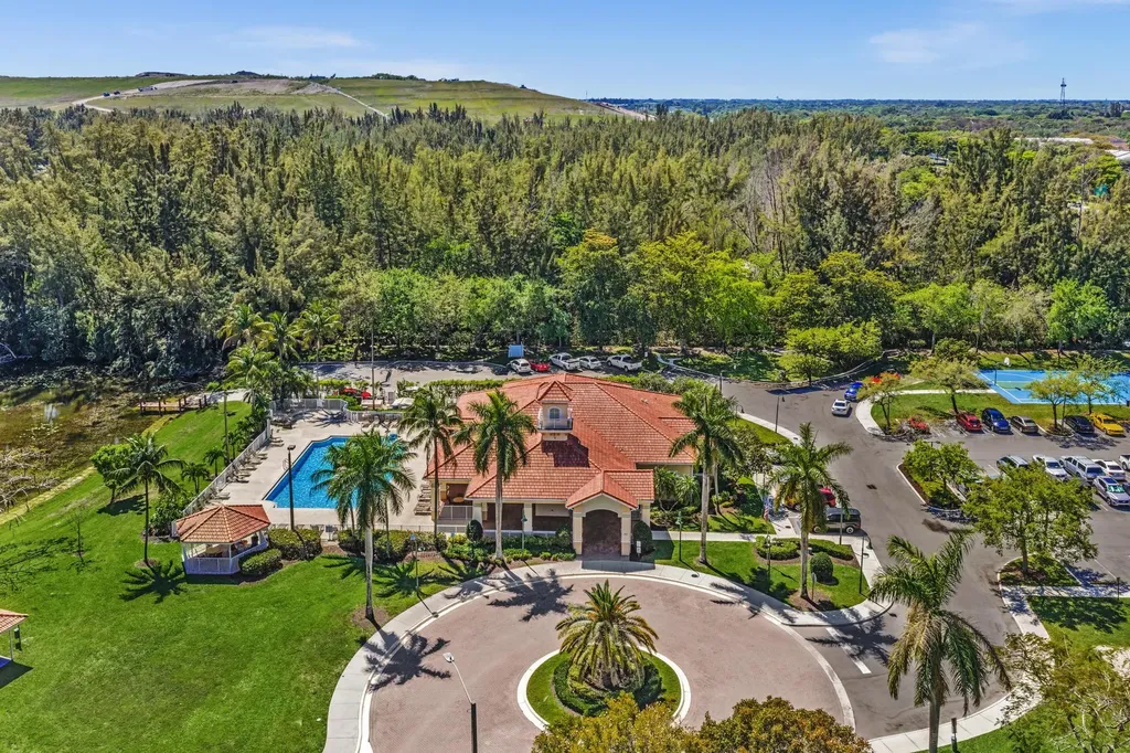 4709 SW 13th Court Deerfield Beach FL 33442