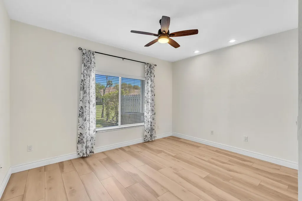 4709 SW 13th Court Deerfield Beach FL 33442
