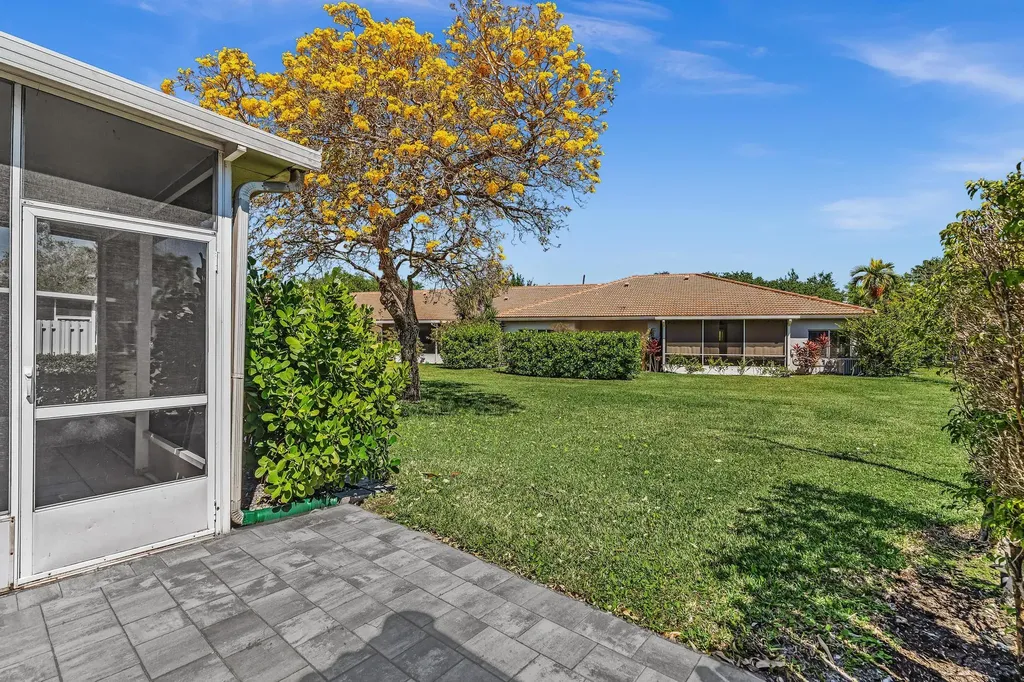 4709 SW 13th Court Deerfield Beach FL 33442