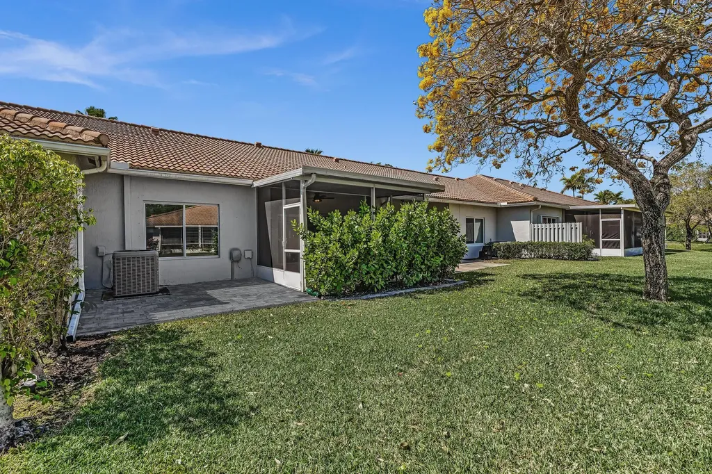 4709 SW 13th Court Deerfield Beach FL 33442