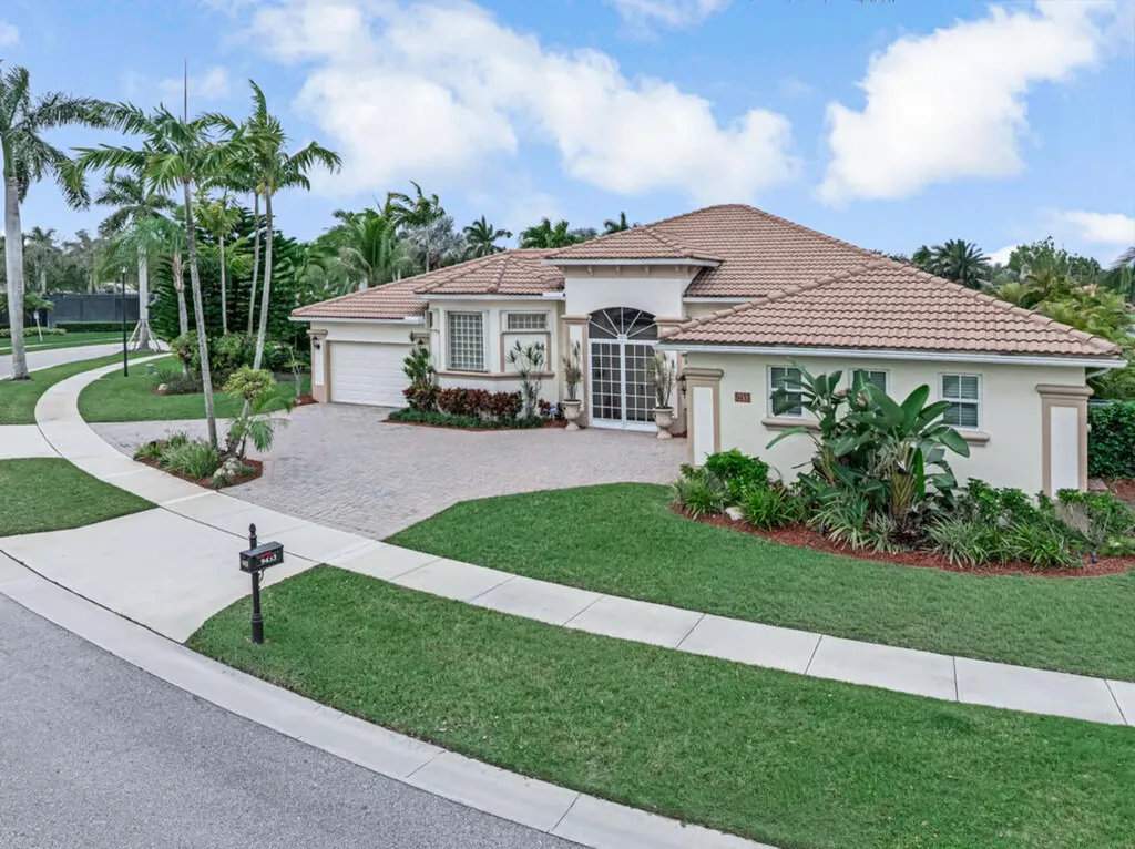 9433 Lantern Bay Circle West Palm Beach FL 33411