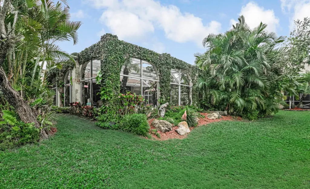 9433 Lantern Bay Circle West Palm Beach FL 33411