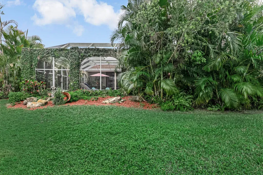 9433 Lantern Bay Circle West Palm Beach FL 33411