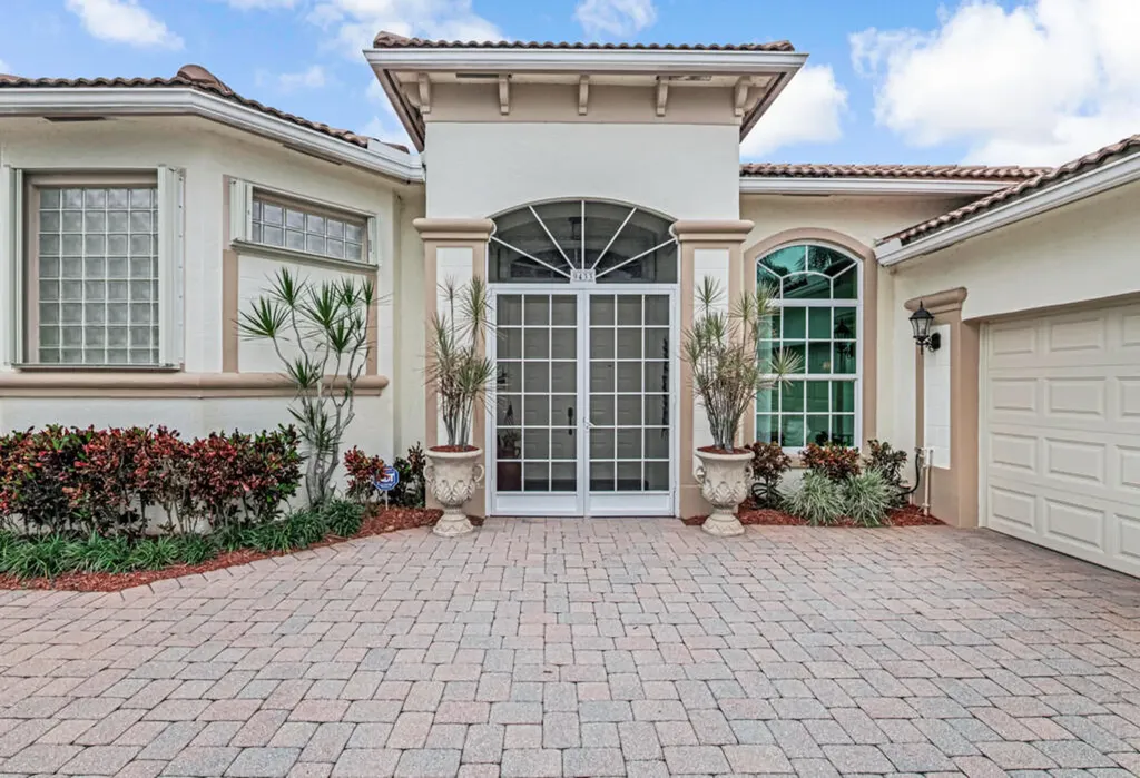 9433 Lantern Bay Circle West Palm Beach FL 33411