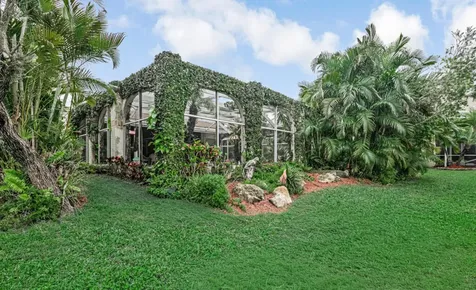 9433 Lantern Bay Circle West Palm Beach FL 33411