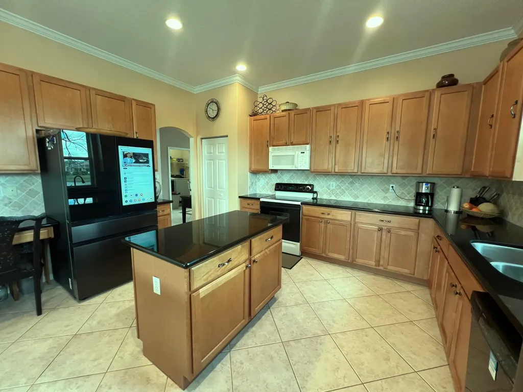 4552 N San Andros West Palm Beach FL 33411