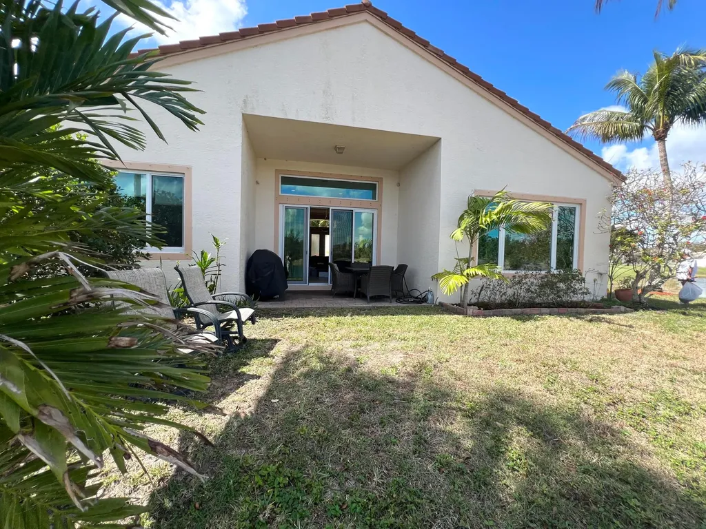 4552 N San Andros West Palm Beach FL 33411