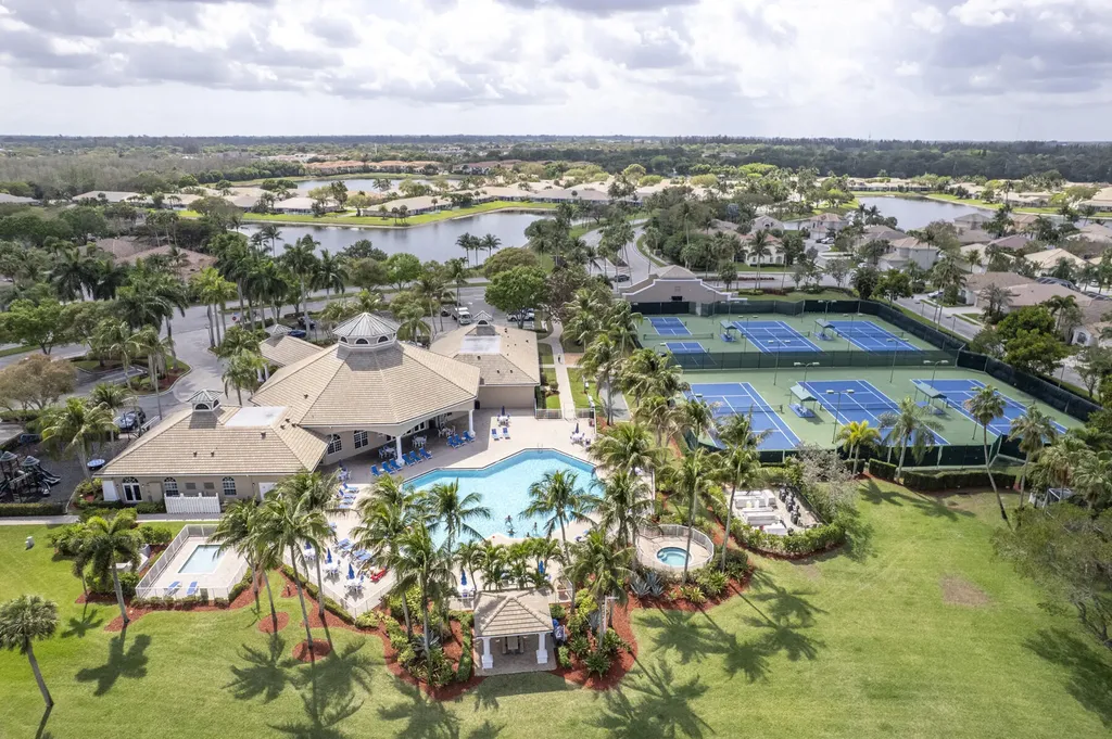 4552 N San Andros West Palm Beach FL 33411