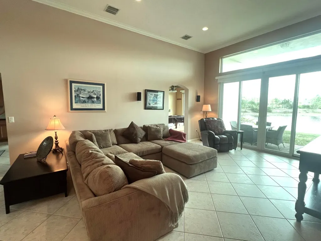 4552 N San Andros West Palm Beach FL 33411