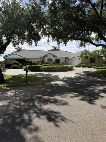 18096 SE Heritage Drive Tequesta FL 33469