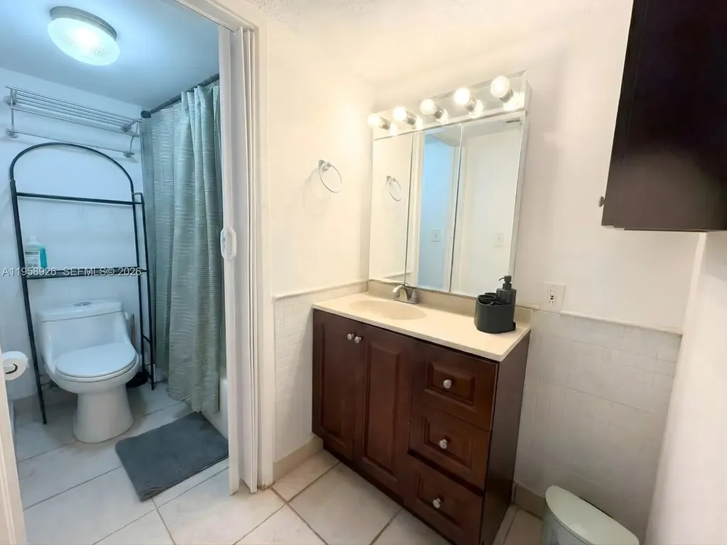 17021 N Bay Road Sunny Isles Beach FL 33160
