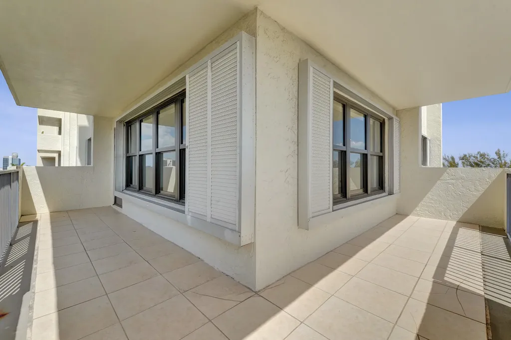 3200 Port Royale Drive N Fort Lauderdale FL 33308