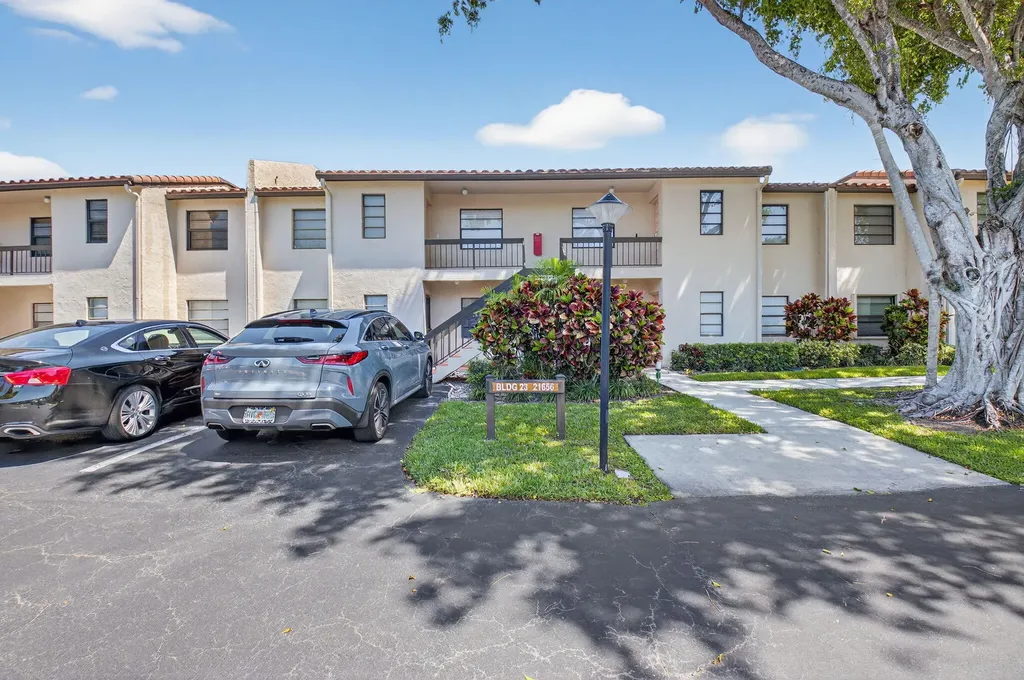21656 Juego Circle Boca Raton FL 33433