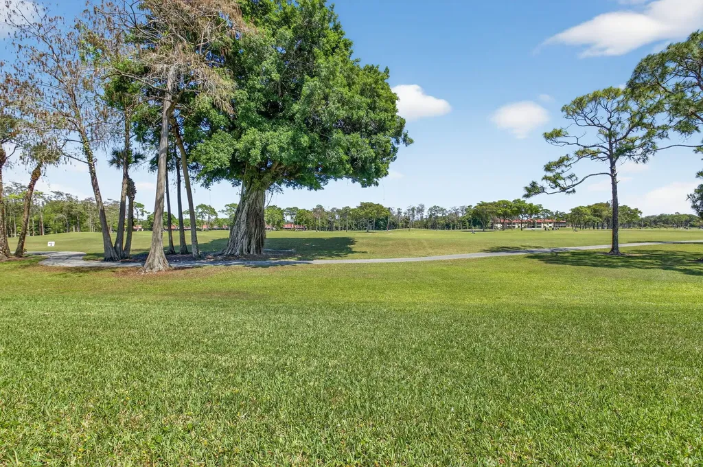 21656 Juego Circle Boca Raton FL 33433
