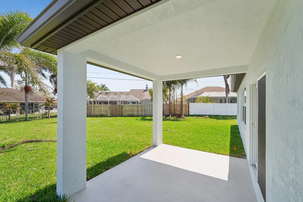434 SW Narco Court Port St Lucie FL 34953