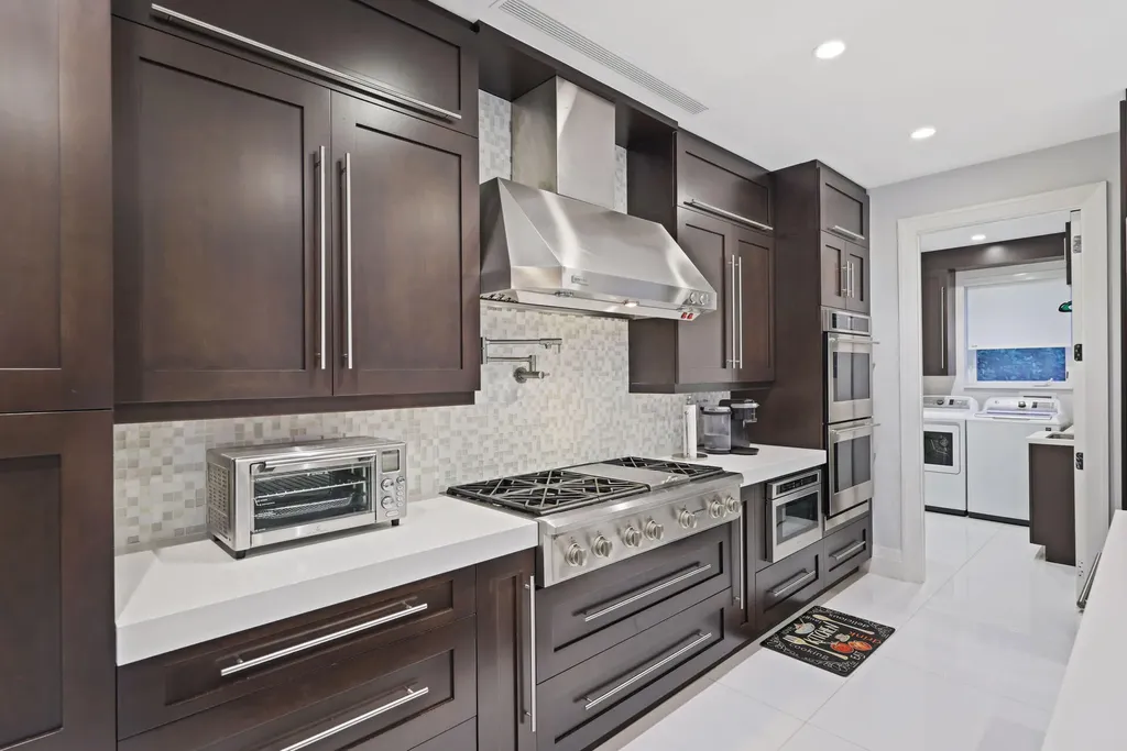10110 Sweet Bay Street Plantation FL 33324