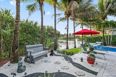 10110 Sweet Bay Street Plantation FL 33324