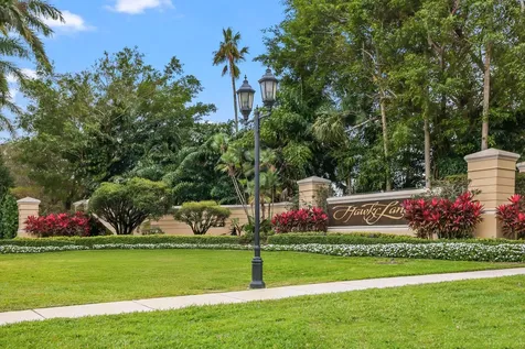 10110 Sweet Bay Street Plantation FL 33324