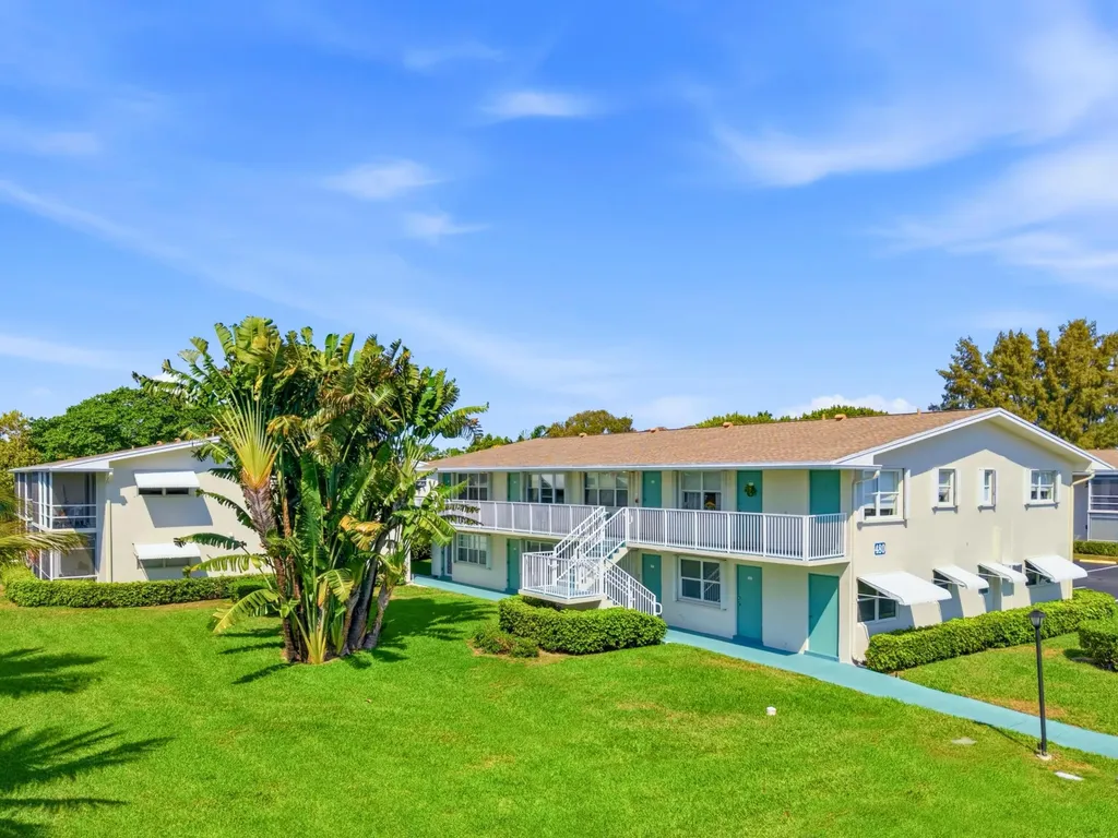 480 Horizons W Boynton Beach FL 33435