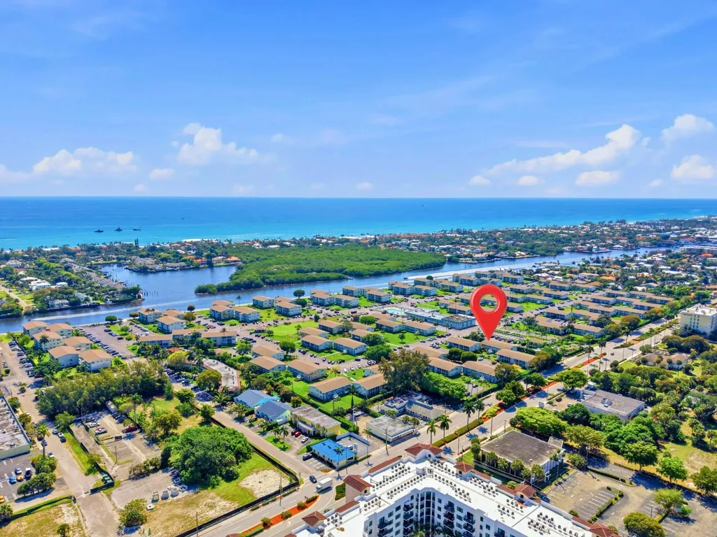 480 Horizons W Boynton Beach FL 33435