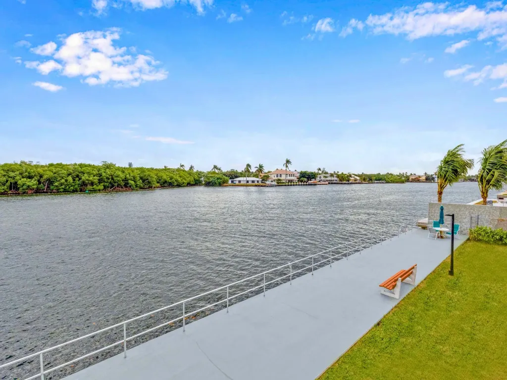 480 Horizons W Boynton Beach FL 33435