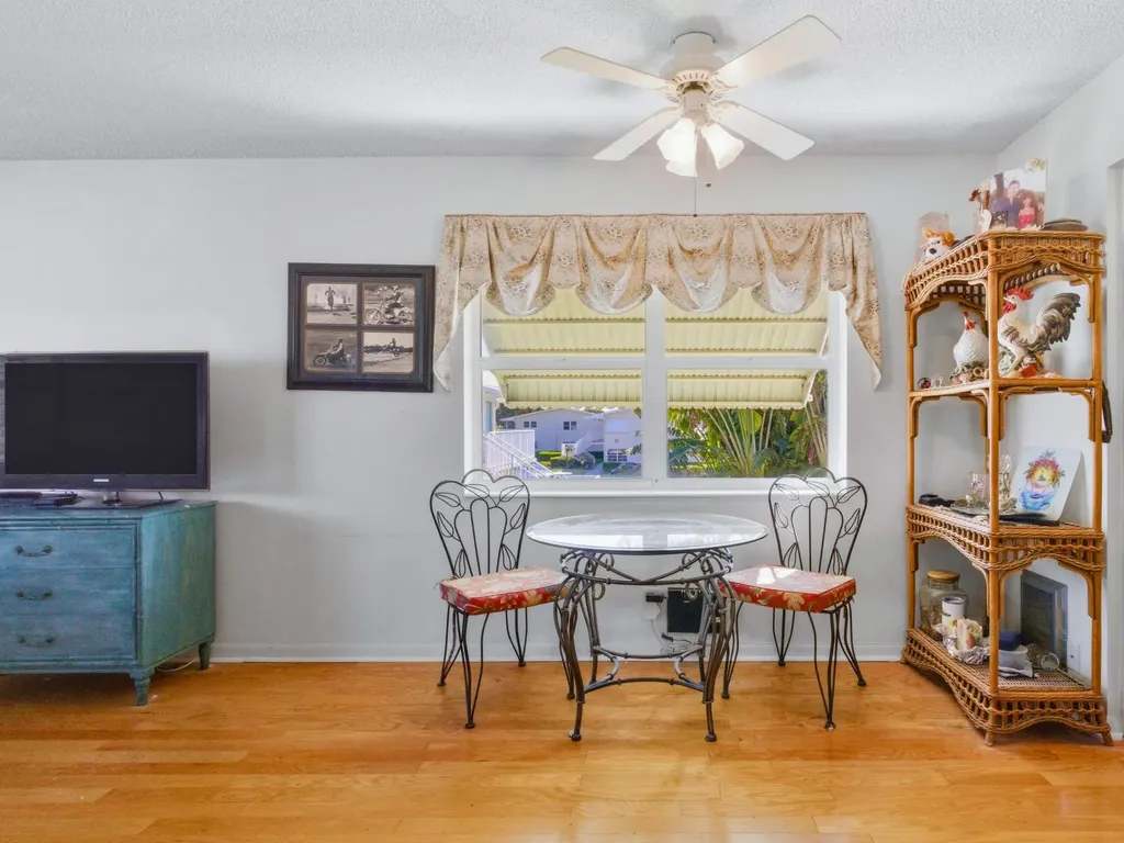 480 Horizons W Boynton Beach FL 33435