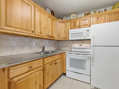 480 Horizons W Boynton Beach FL 33435