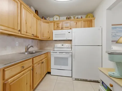 480 Horizons W Boynton Beach FL 33435